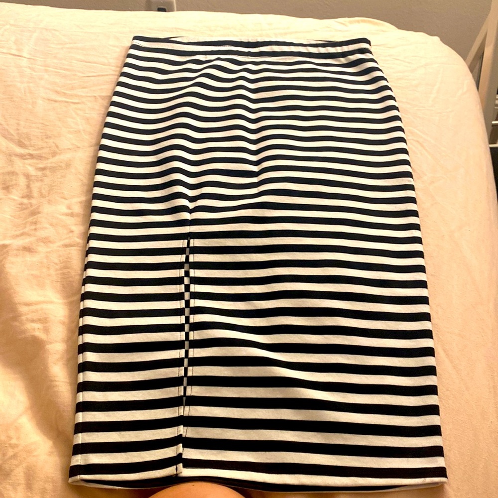 A skirt with a slit in the front.